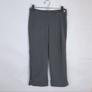 MOUNTAIN HARDWEAR crop leggings charcoal gray S